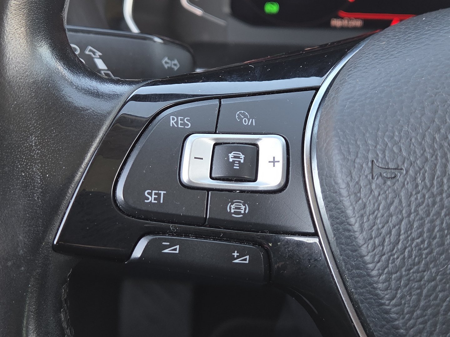 Used 2019 Volkswagen Jetta SEL FWD image 7