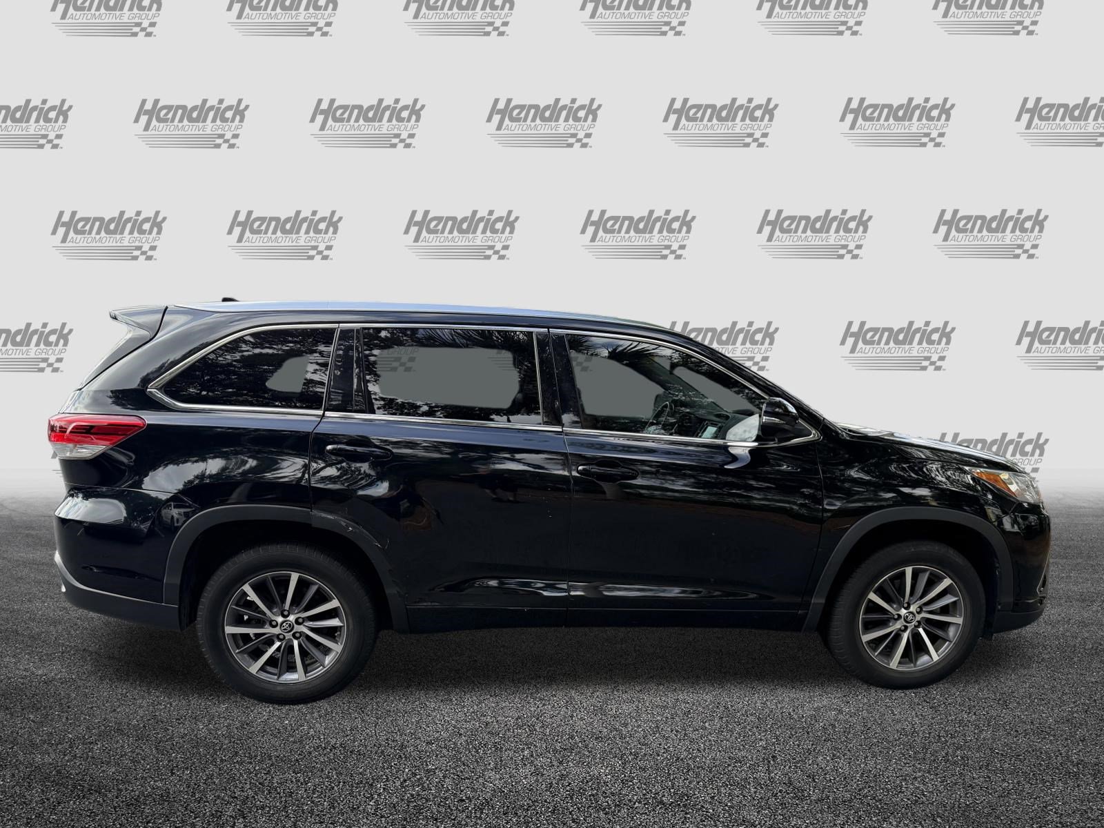 Used 2018 Toyota Highlander XLE FWD image 10