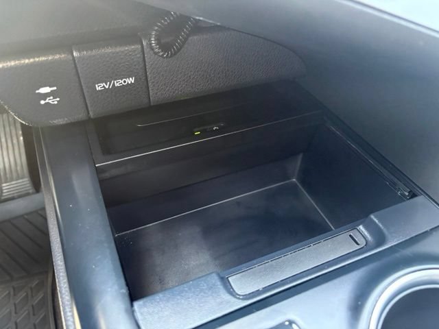 Used 2019 Toyota Camry XLE FWD image 30