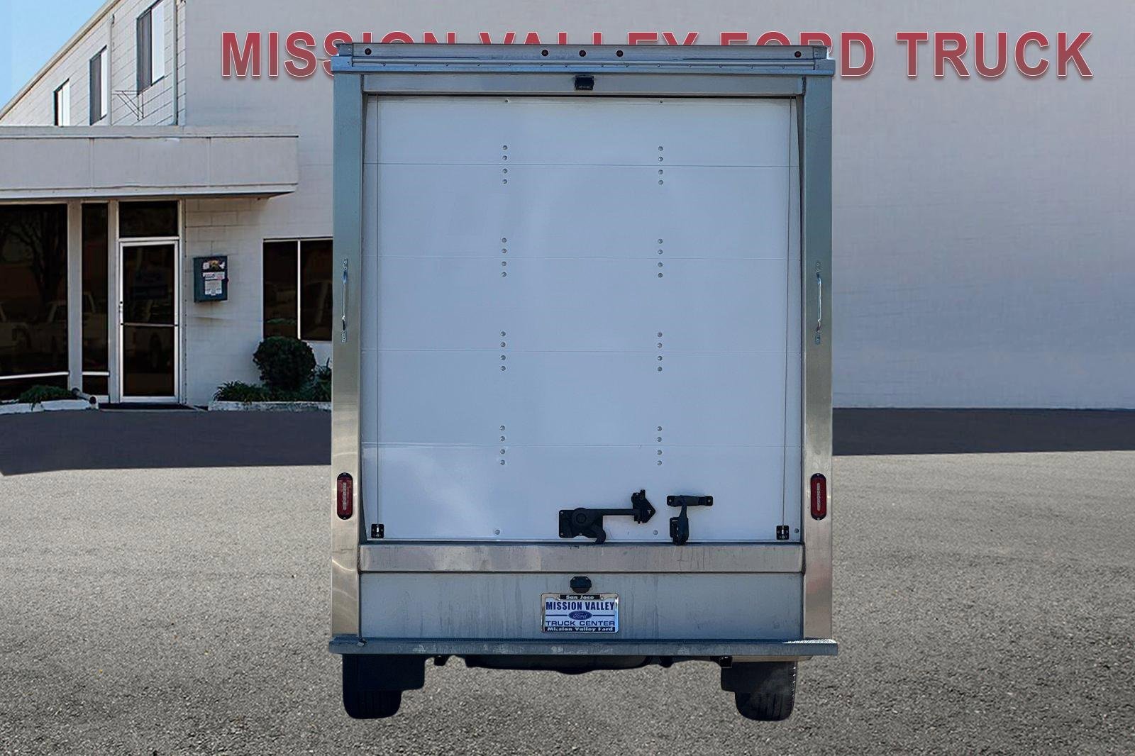 Used 2023 Ford E-350 and Econoline 350 Super Duty w/ Driver's Safety Package image 5