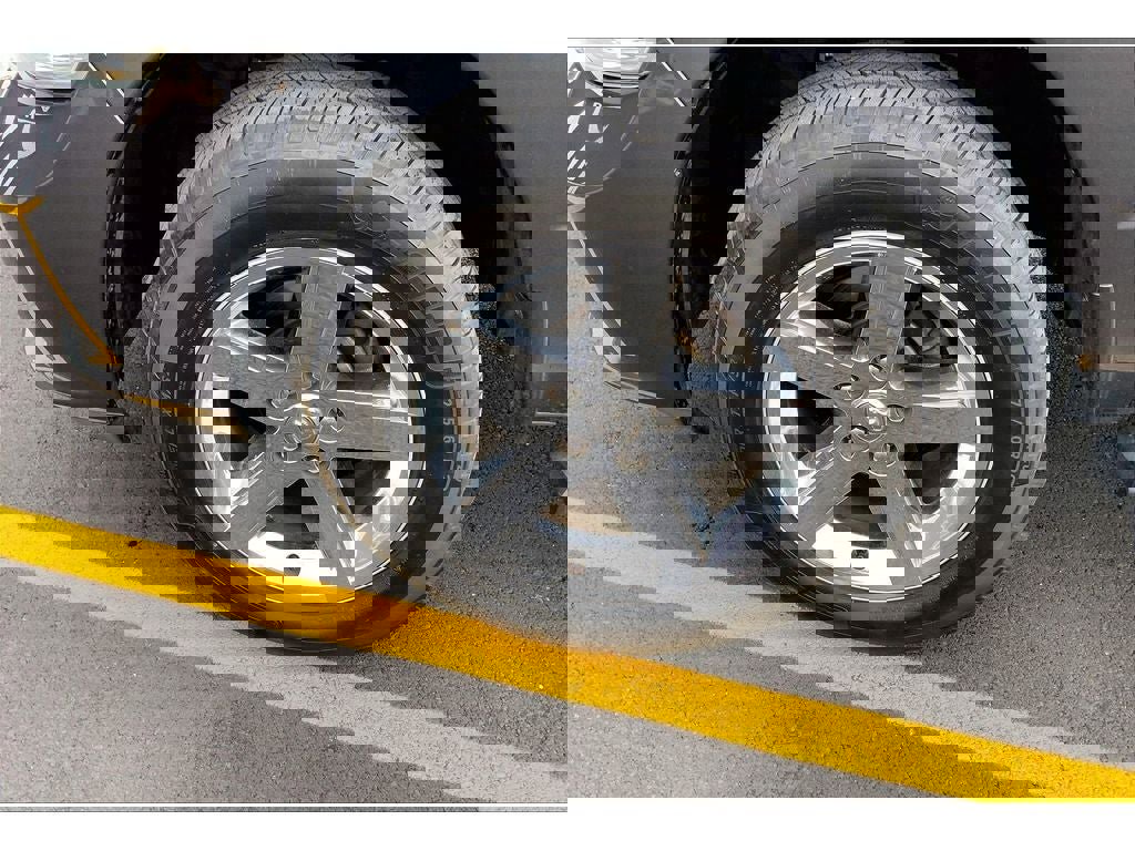 Used 2018 RAM 1500 Express w/ Express Value Package image 9