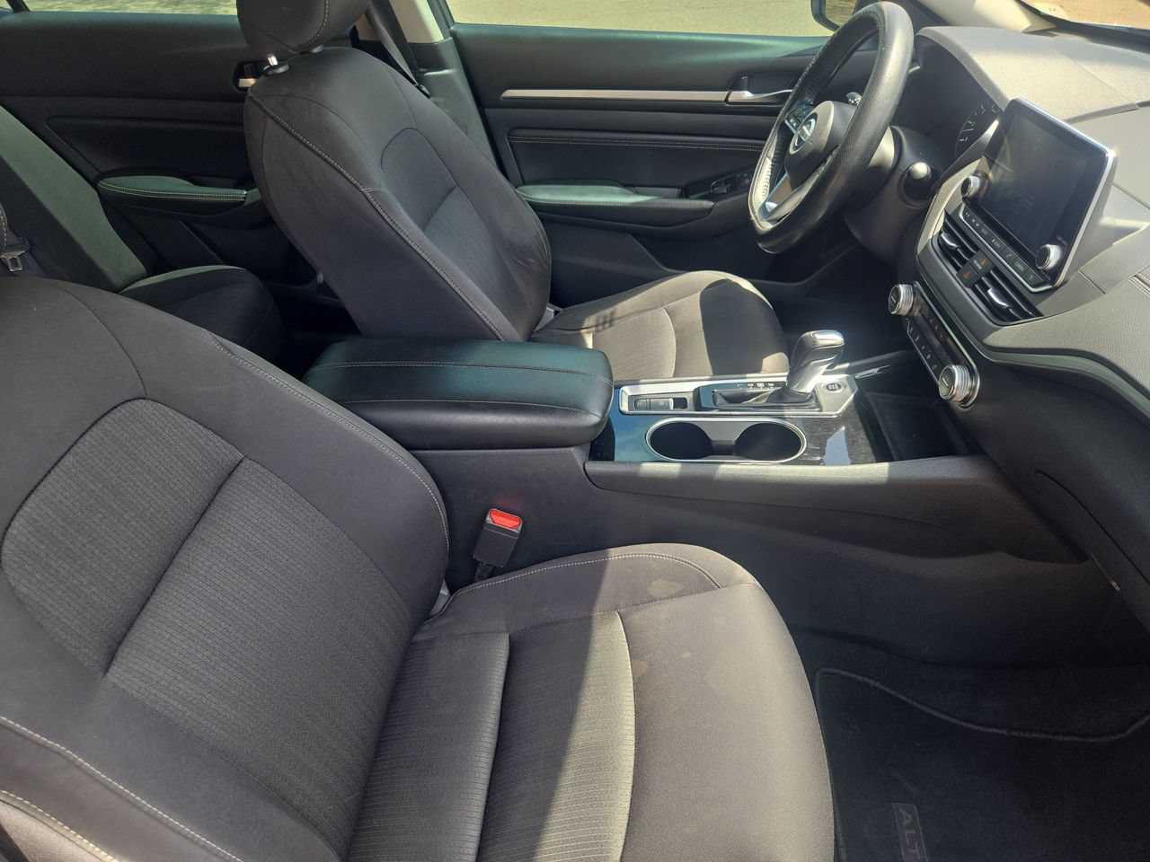 Used 2020 Nissan Altima 2.5 SV FWD image 10