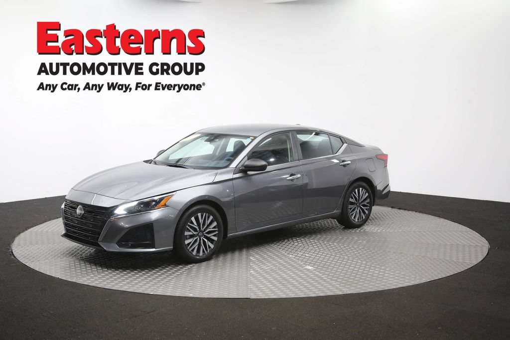 Used 2025 Nissan Altima 2.5 SV FWD image 56