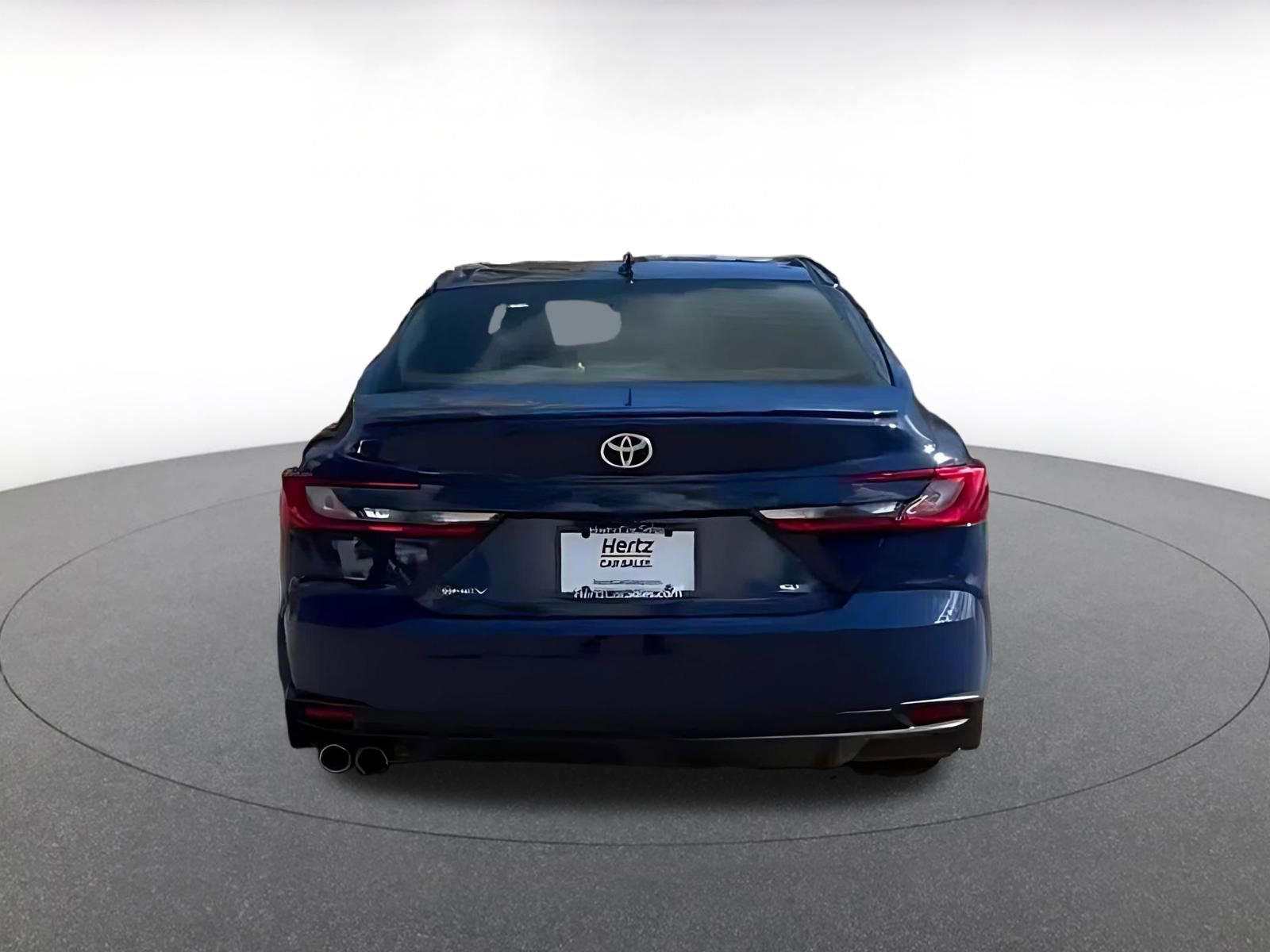 Used 2025 Toyota Camry SE FWD image 12