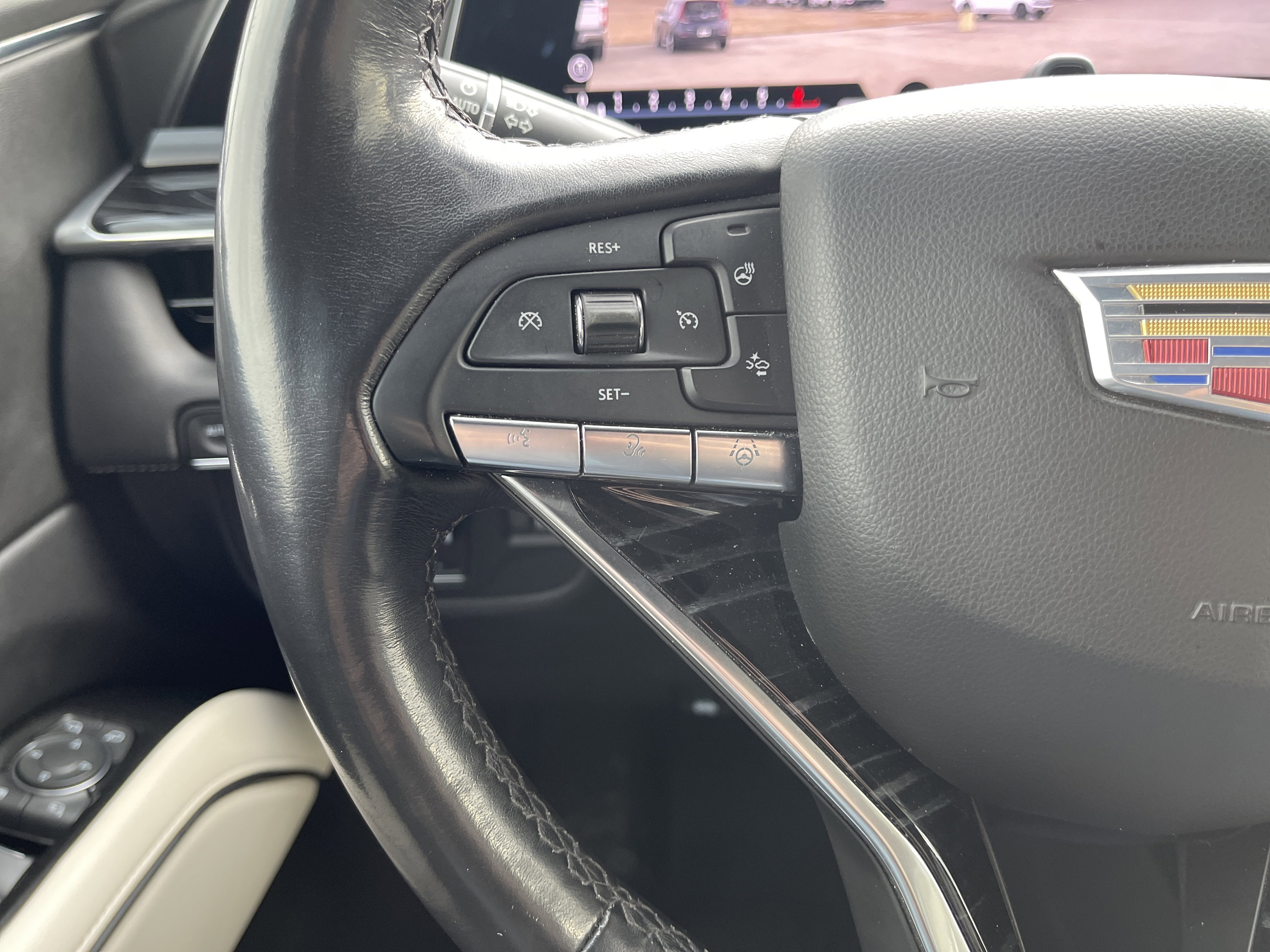 Used 2022 Cadillac Escalade Sport w/ Touring Package image 19