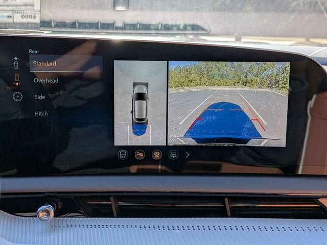 New 2026 Cadillac Optiq Luxury 2 RWD image 21
