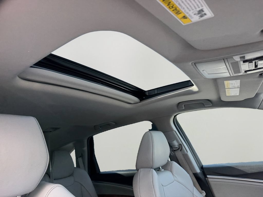 Used 2020 Acura MDX w/ Technology Package AWD/4WD image 7