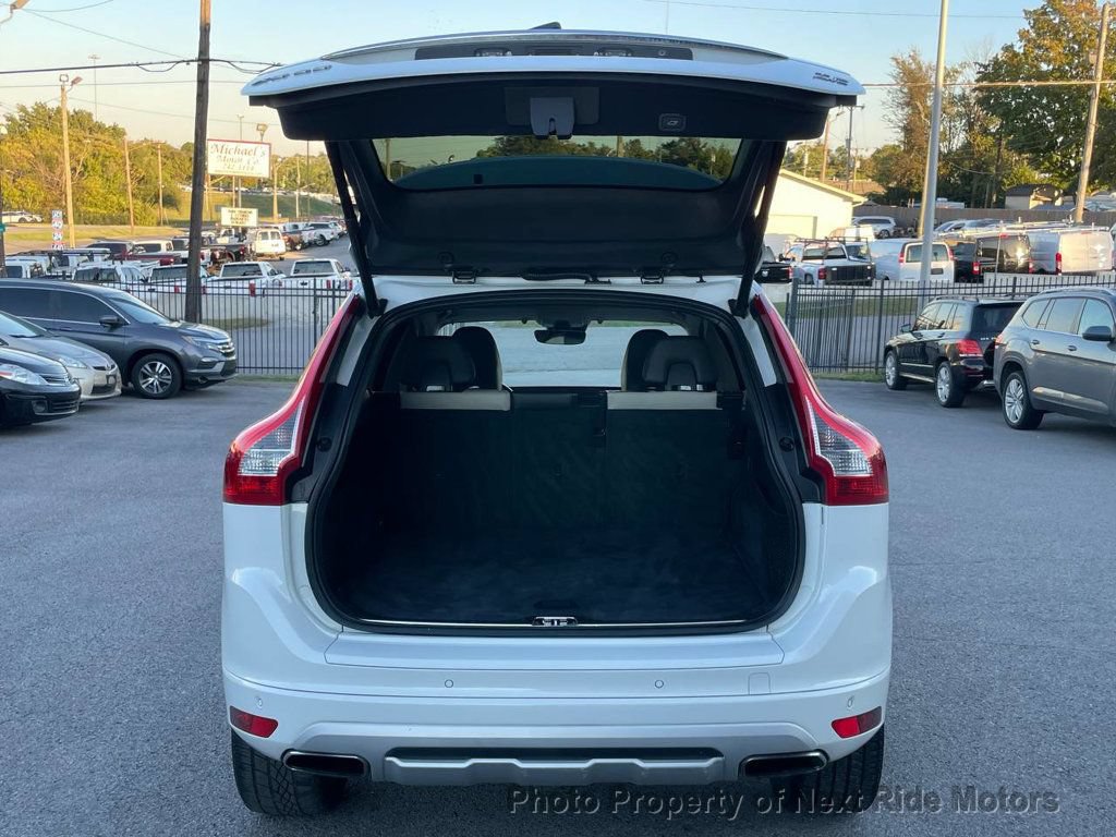 Used 2017 Volvo XC60 T6 Dynamic w/ Preferred Option Package AWD/4WD image 15