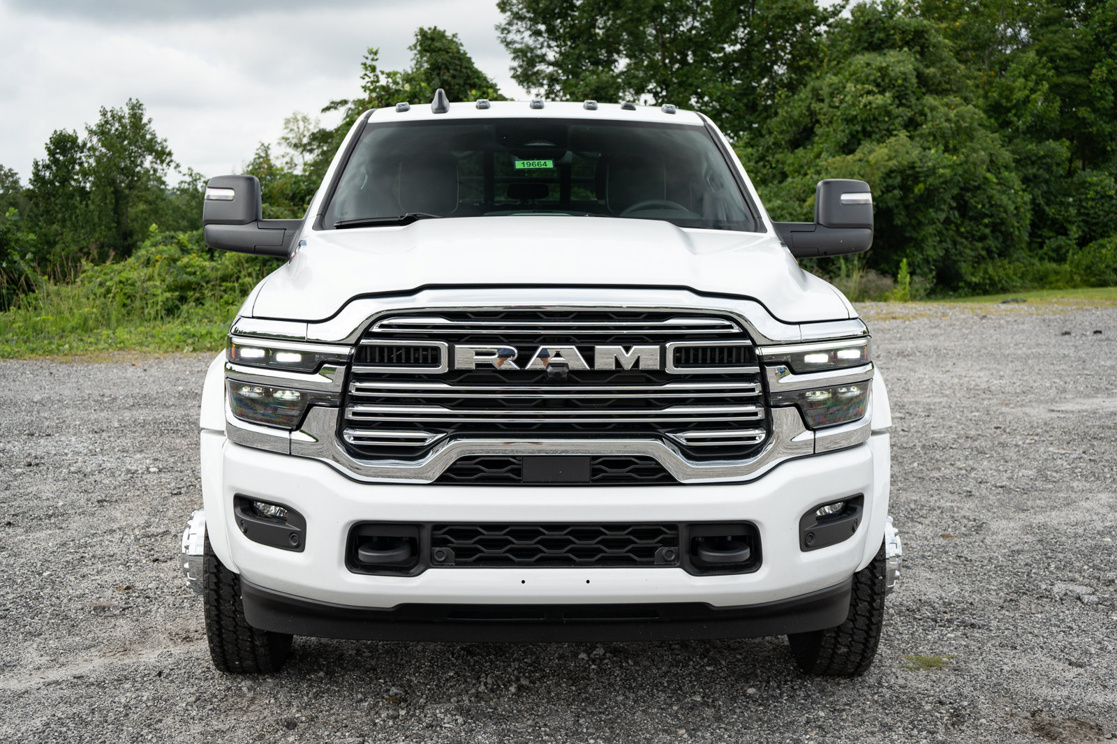 New 2026 RAM 4500 4x4 Crew Cab DRW w/ Laramie Trim Package image 8