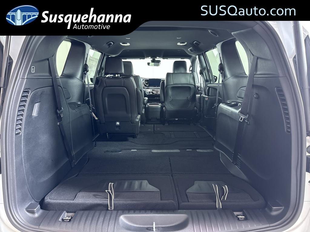 New 2026 Chrysler Voyager LX image 9