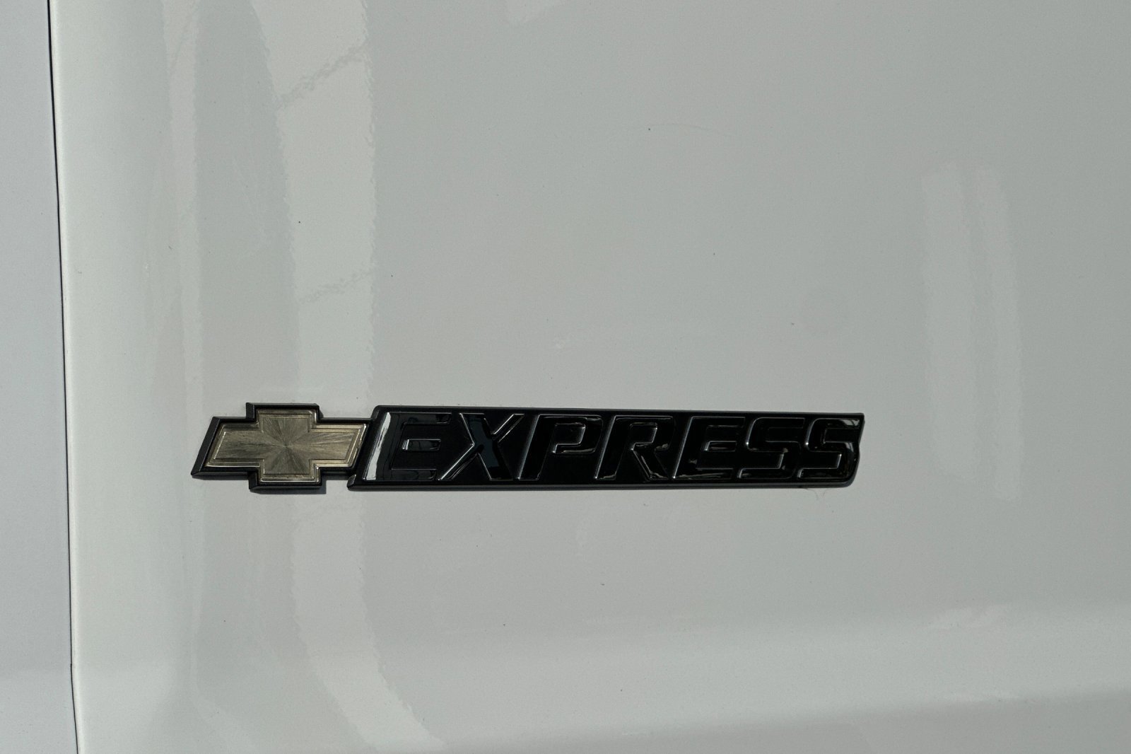 Used 2022 Chevrolet Express 2500 Extended w/ Driver Convenience Package image 23