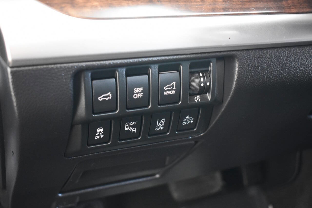 Used 2016 Subaru Outback 3.6R Limited image 30