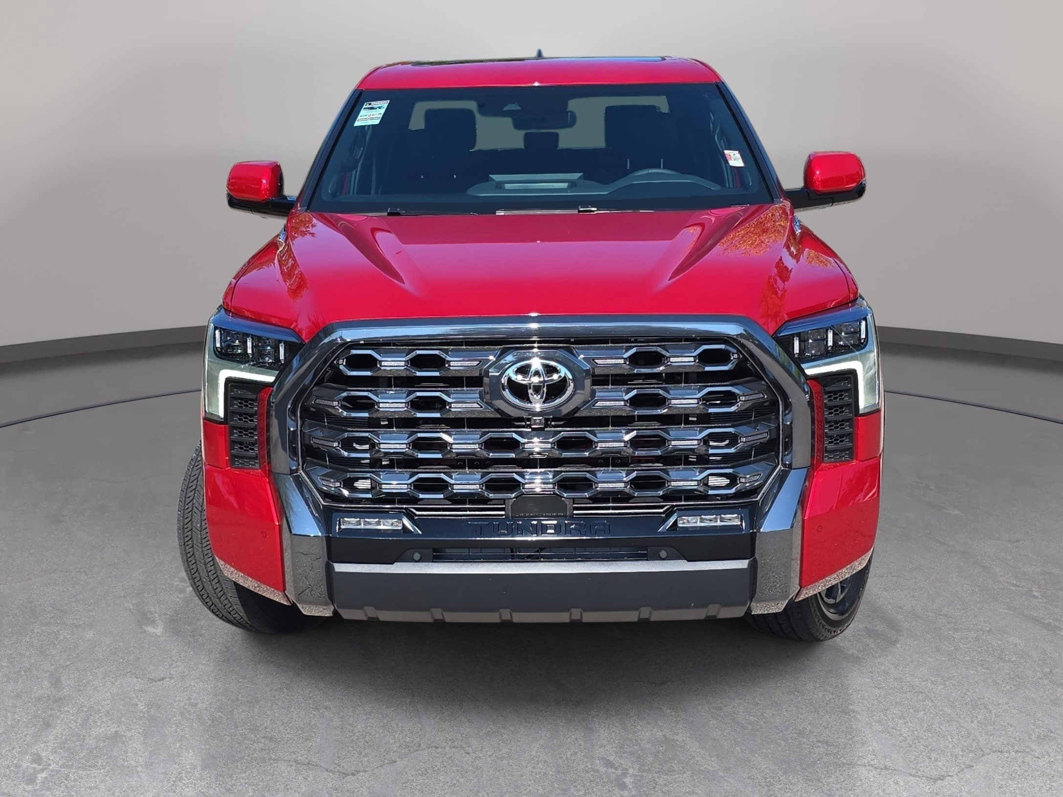 Used 2025 Toyota Tundra Platinum AWD/4WD image 2