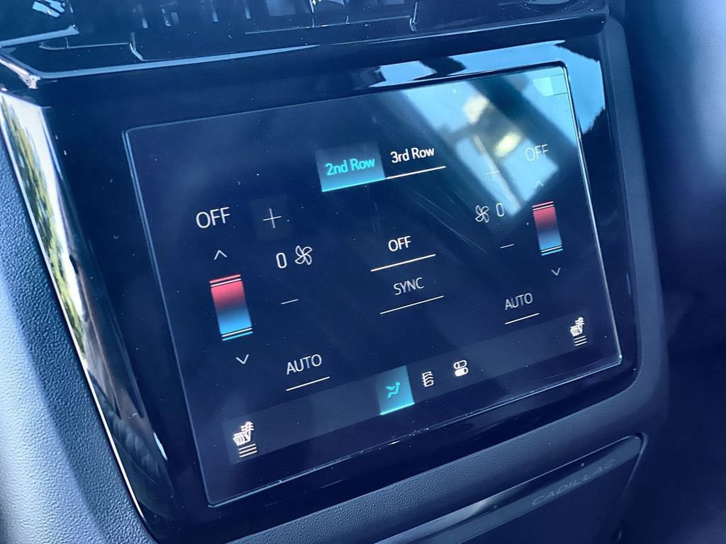 Used 2026 Cadillac Escalade IQL Luxury image 32