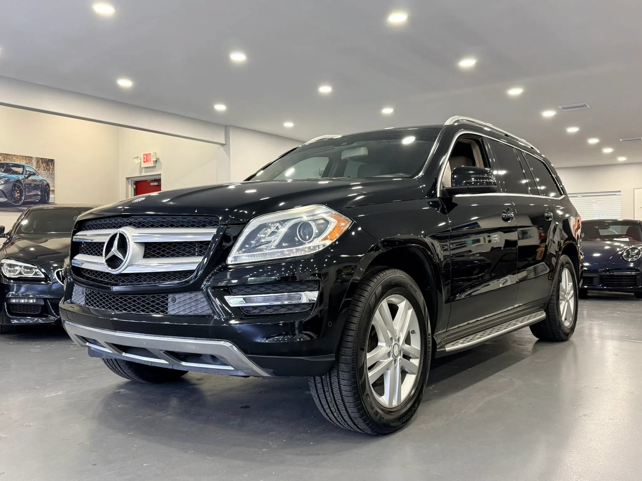 Used 2014 Mercedes-Benz GL 450 4MATIC image 3