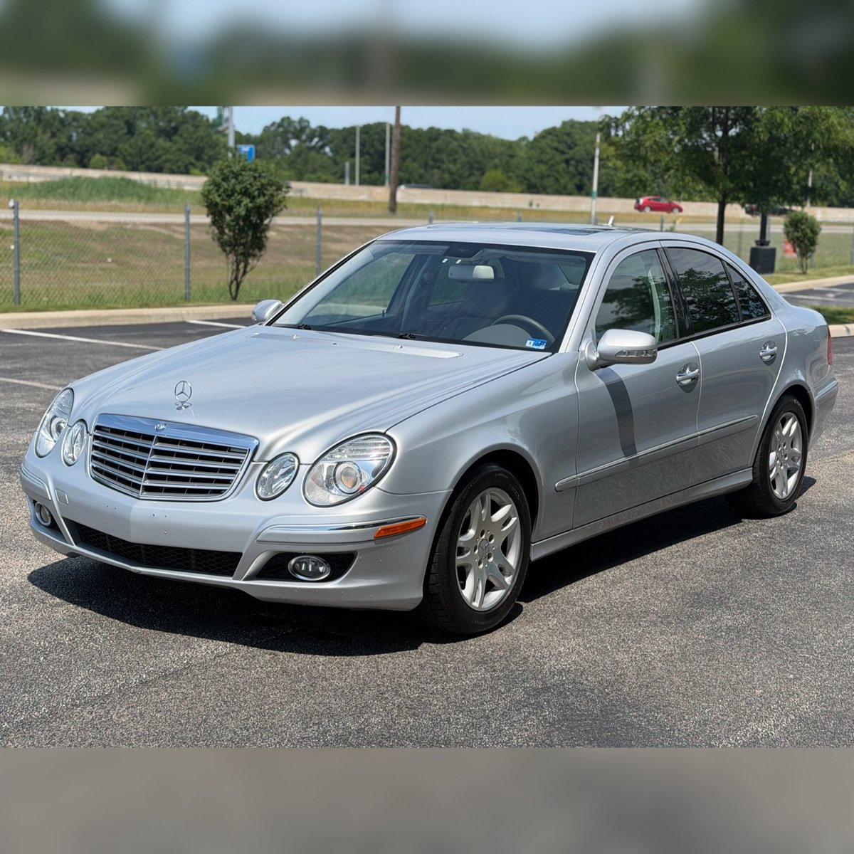 Used 2007 Mercedes-Benz E 320 BlueTEC Sedan image 4