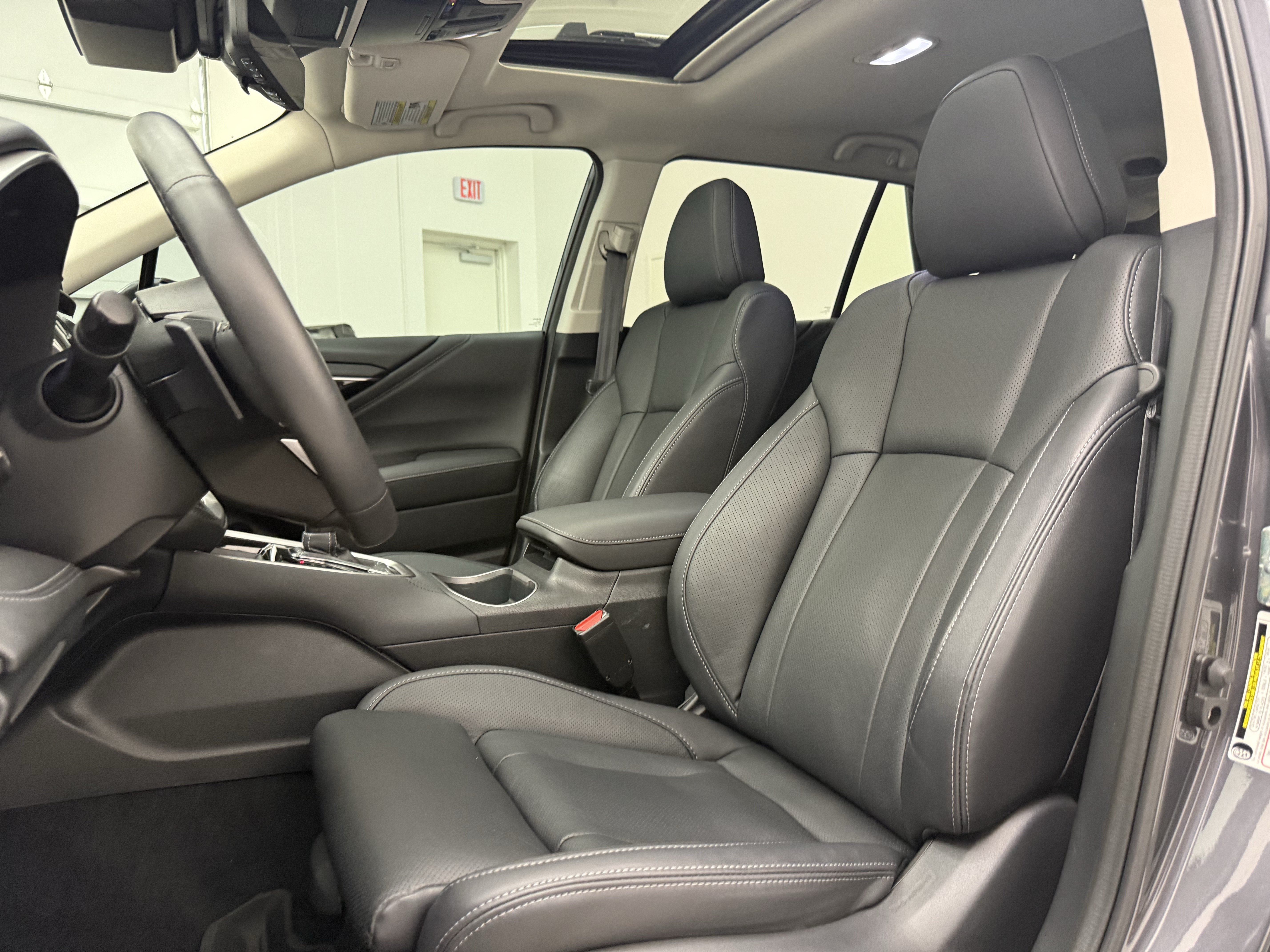 Used 2025 Subaru Outback Touring AWD/4WD image 13