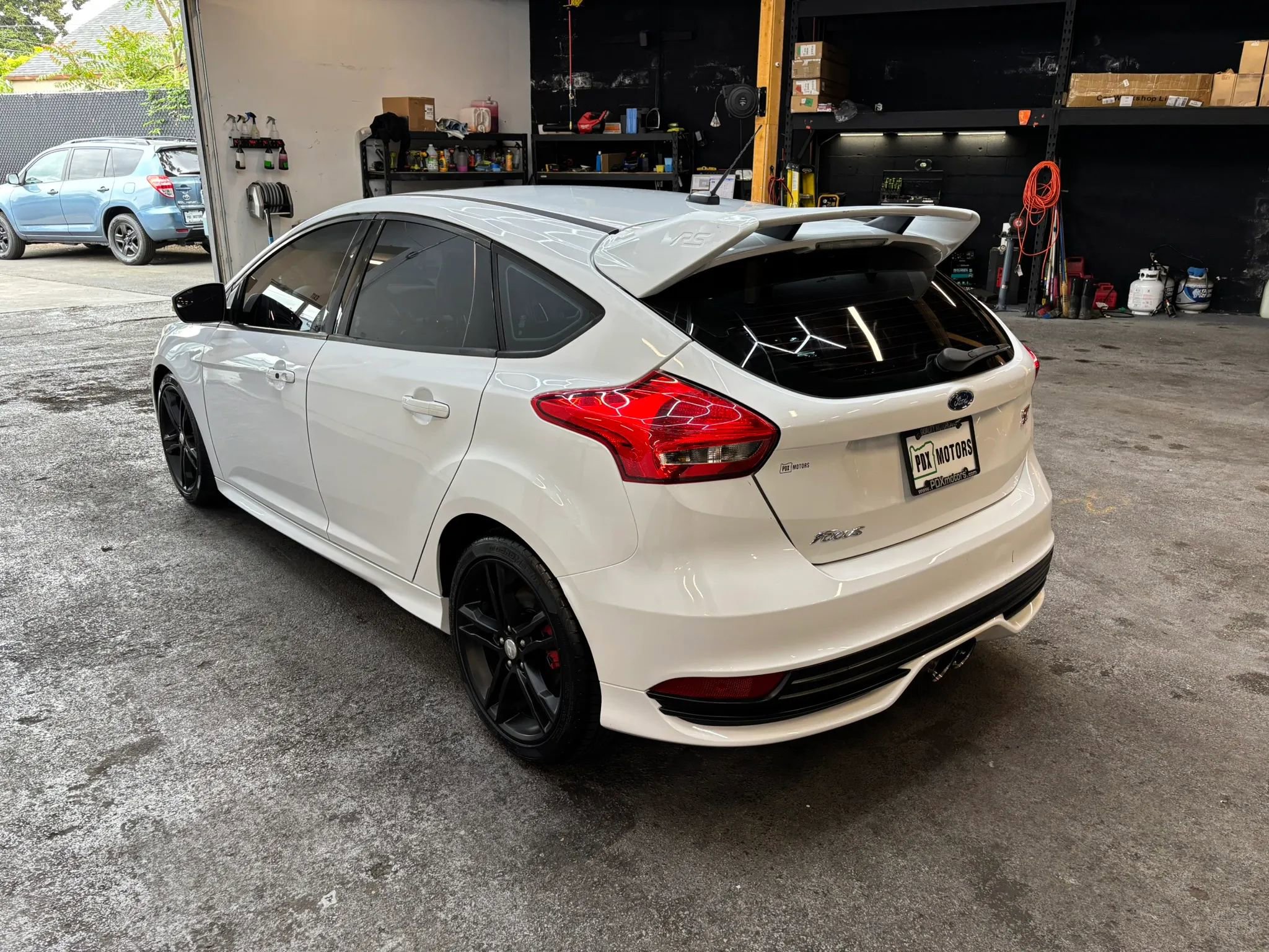 Used 2018 Ford Focus ST w/ Equipment Group 402A FWD image 6
