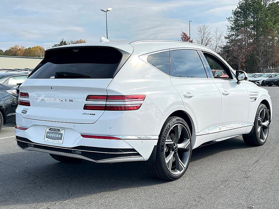 Used 2025 Genesis GV80 3.5T Prestige image 3