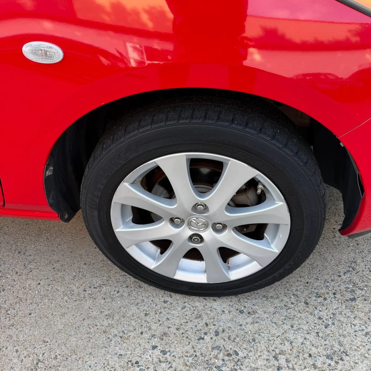 Used 2011 MAZDA MAZDA2 Touring FWD image 7