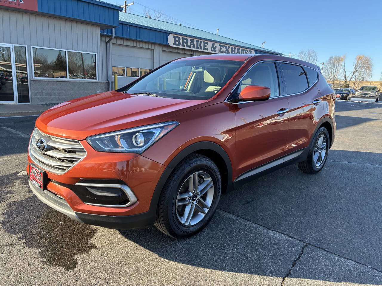 Used 2017 Hyundai Santa Fe Sport image 2