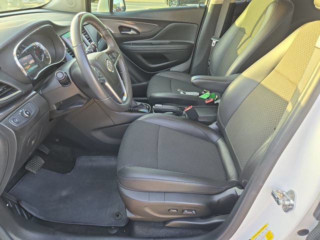 Used 2022 Buick Encore Preferred w/ Safety Package FWD image 18