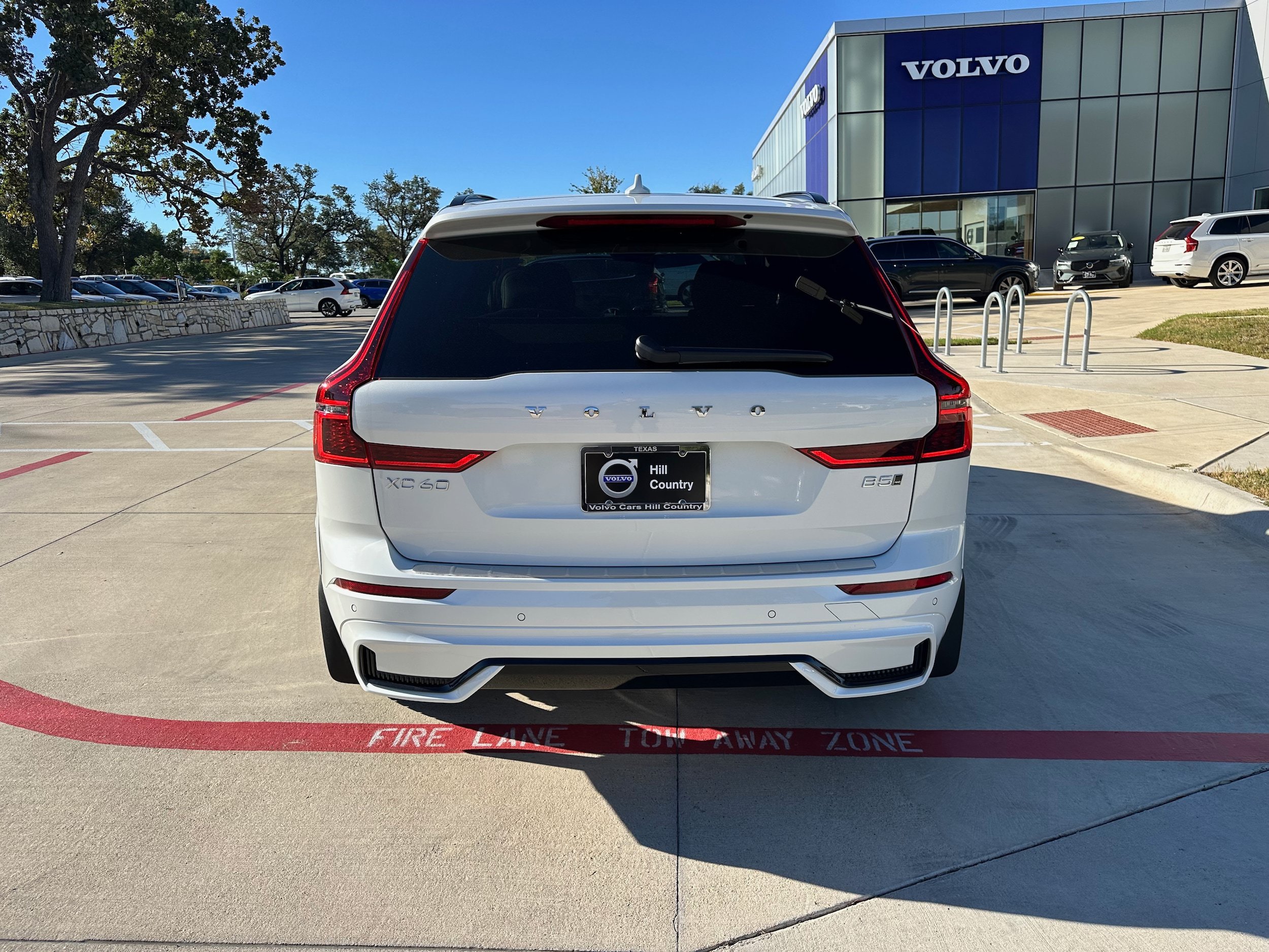 New 2026 Volvo XC60 B5 Ultra w/ Protection Package Premier AWD/4WD image 5