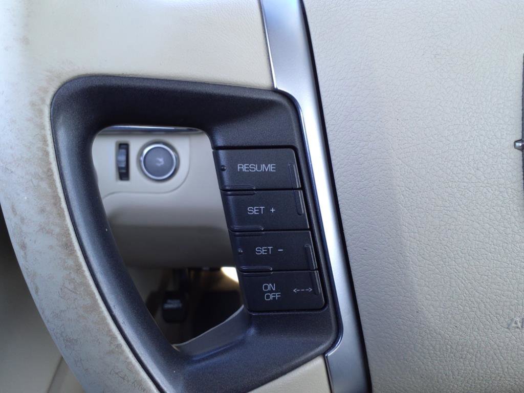 Used 2009 Lincoln MKS AWD image 24