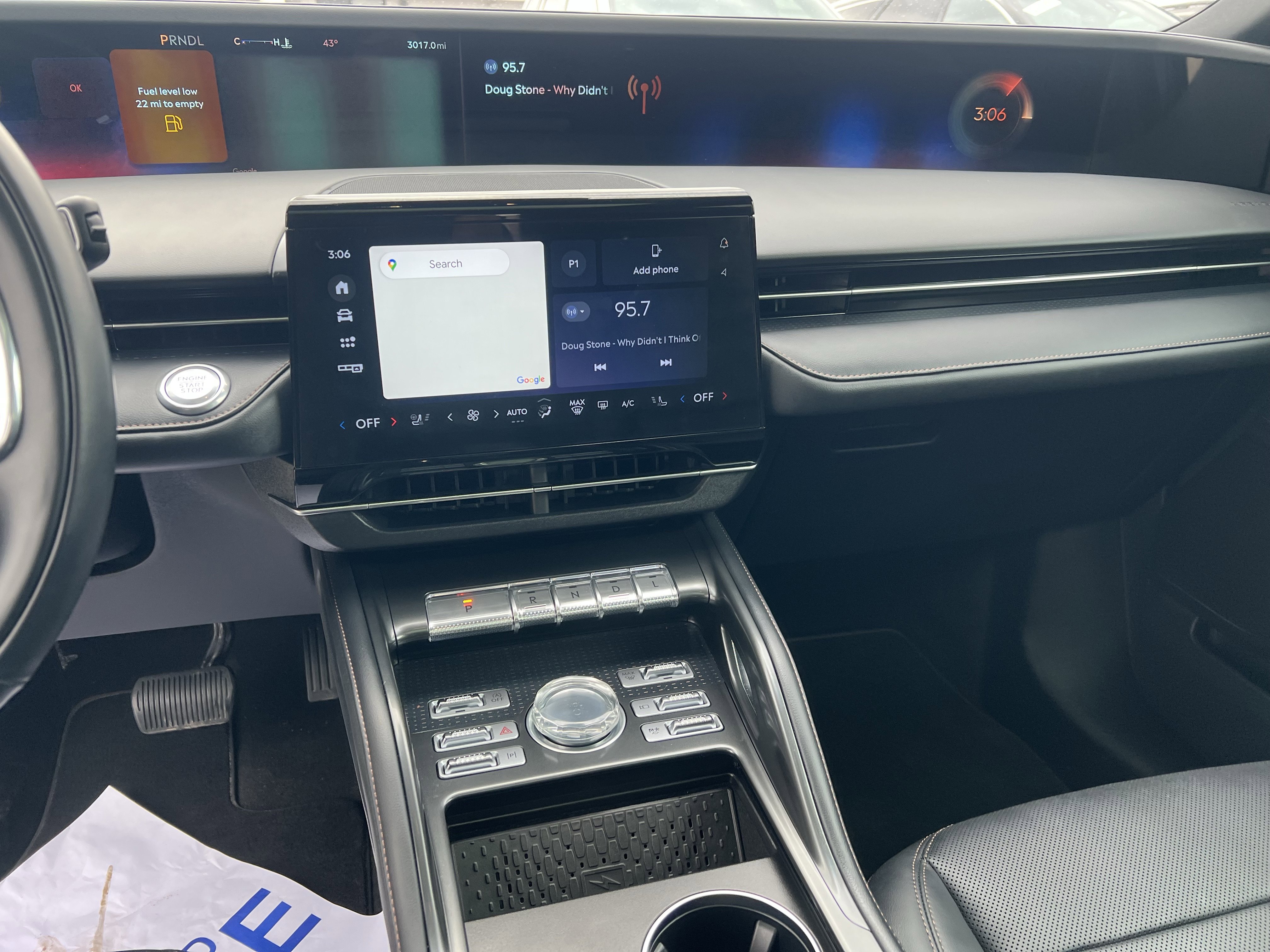 Used 2024 Lincoln Nautilus Premier w/ Equipment Group 102A AWD/4WD image 17