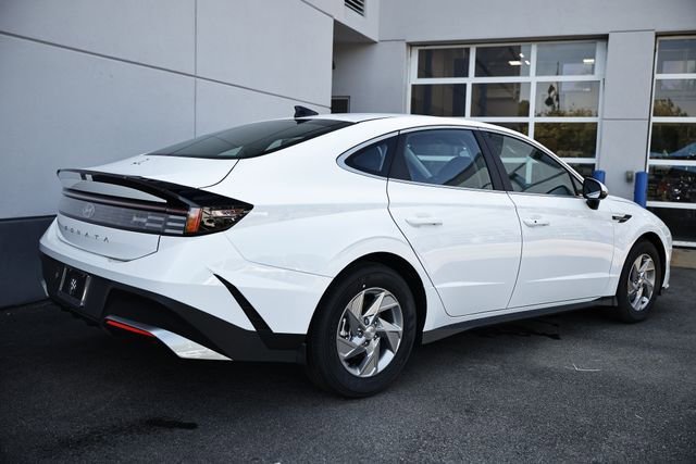 New 2025 Hyundai Sonata SE image 3