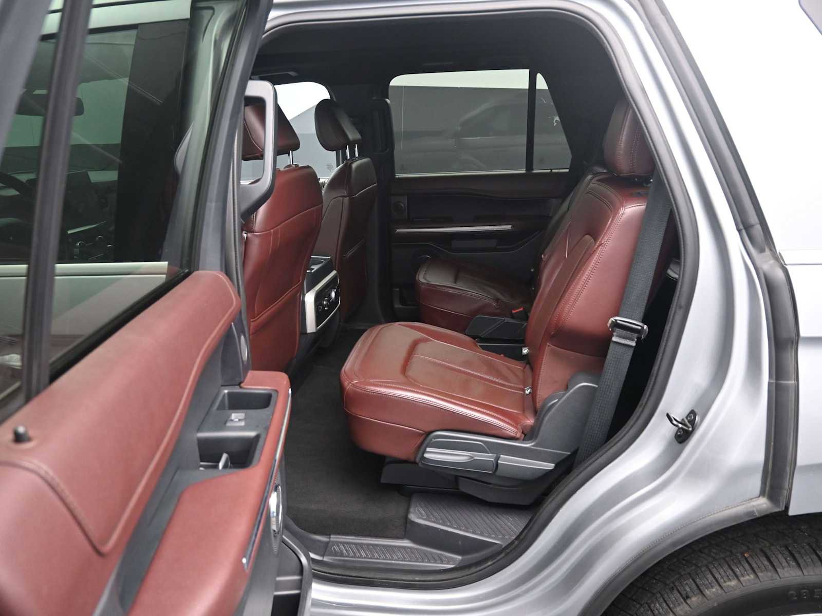 Used 2023 Ford Expedition Limited image 13