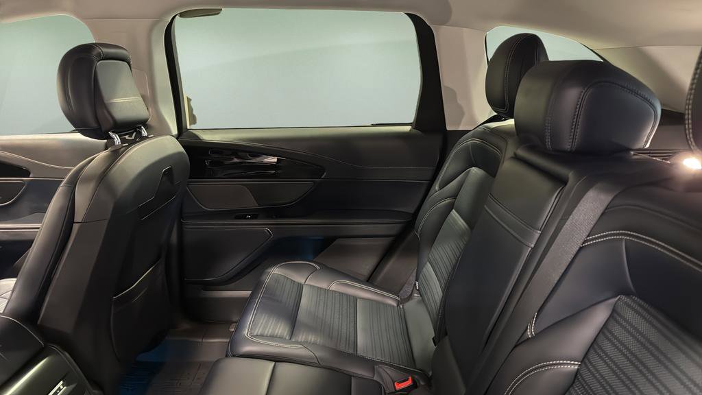 Used 2024 Lincoln Nautilus Reserve image 15