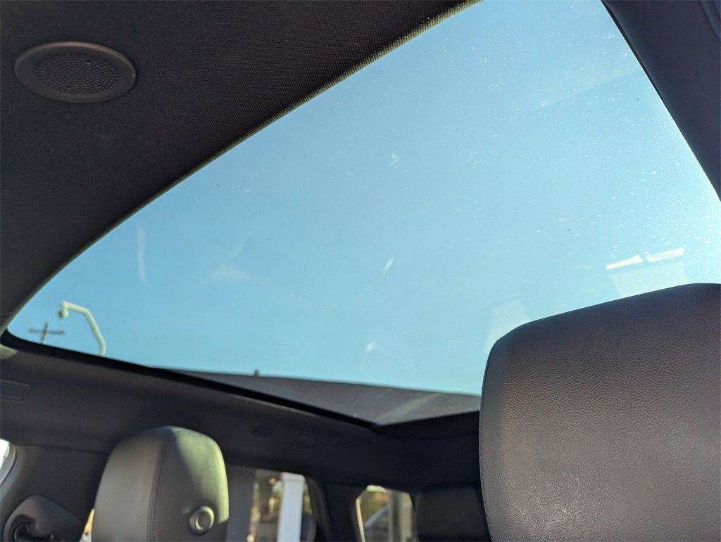 Used 2022 Land Rover Range Rover Evoque R-Dynamic S image 14