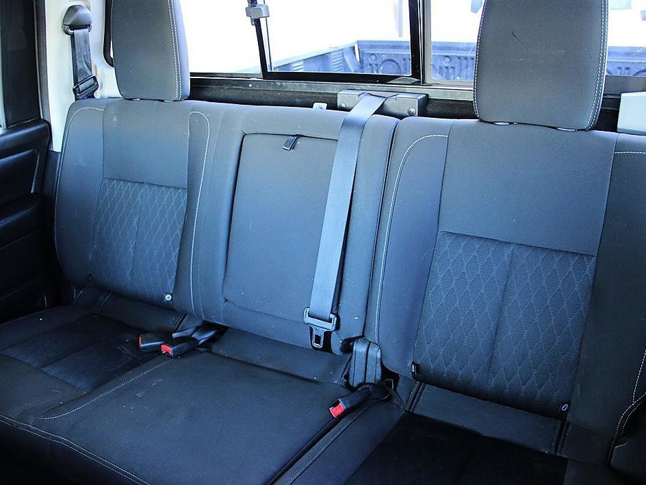 Used 2017 Nissan Titan SV image 15