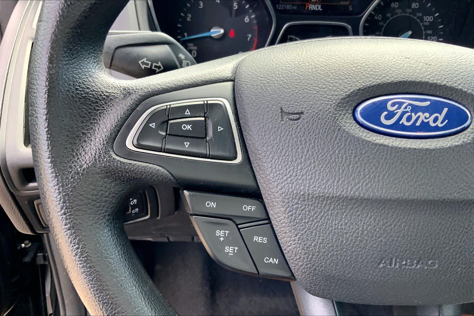 Used 2015 Ford Focus SE FWD image 24