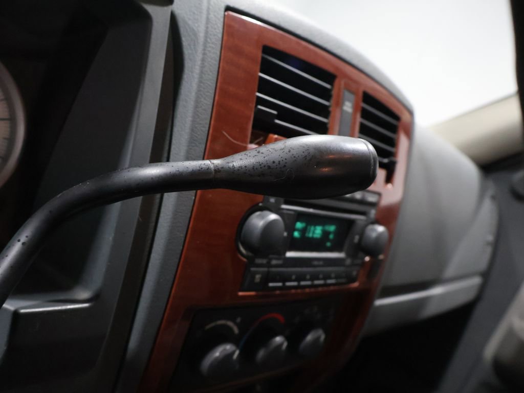 Used 2005 Dodge Dakota SLT image 30