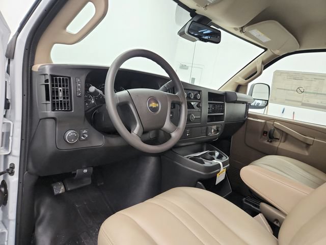 New 2026 Chevrolet Express 3500 RWD image 18