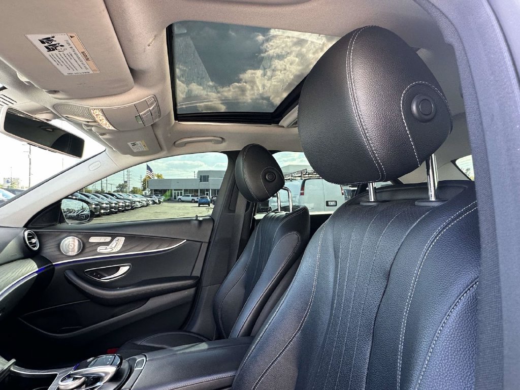 Used 2018 Mercedes-Benz E 300 image 18
