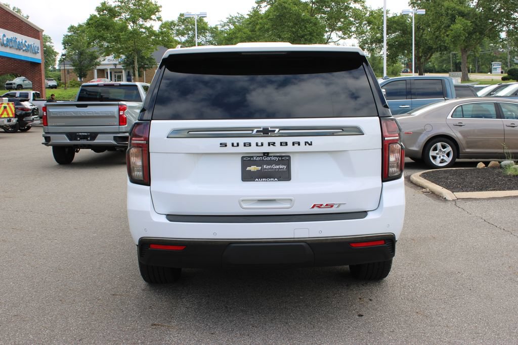 Used 2022 Chevrolet Suburban RST w/ Luxury Package AWD/4WD image 34