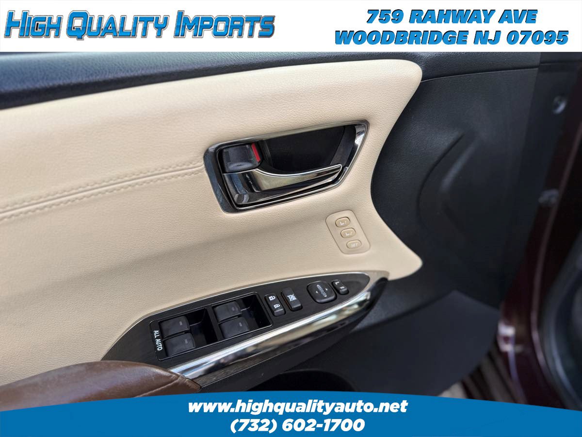 Used 2014 Toyota Avalon XLE Touring image 44