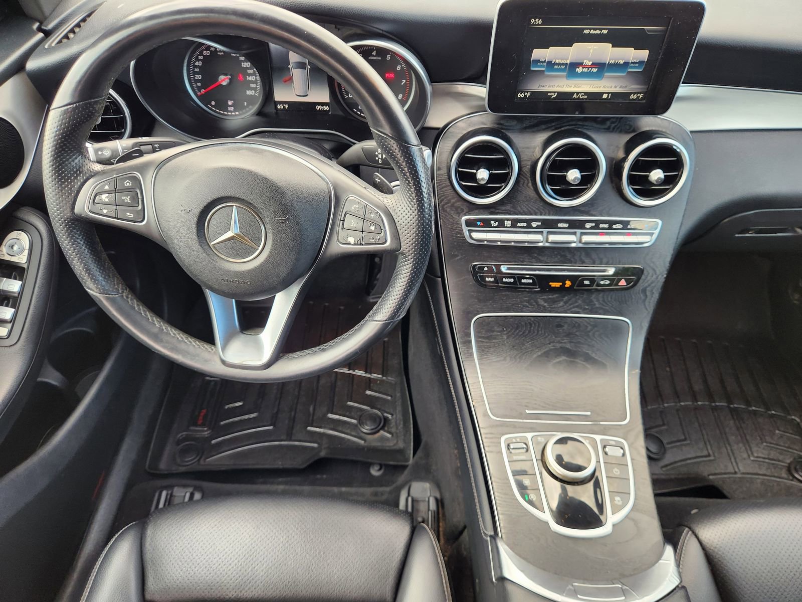 Used 2019 Mercedes-Benz GLC 300 4MATIC image 26