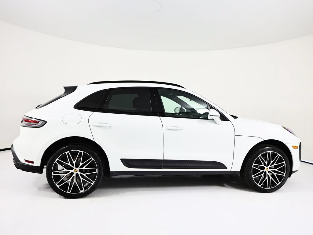 New 2026 Porsche Macan AWD/4WD image 8