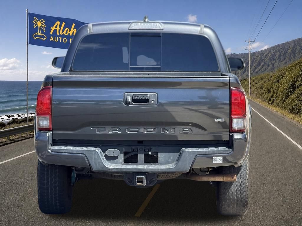 Used 2018 Toyota Tacoma TRD Sport RWD image 4