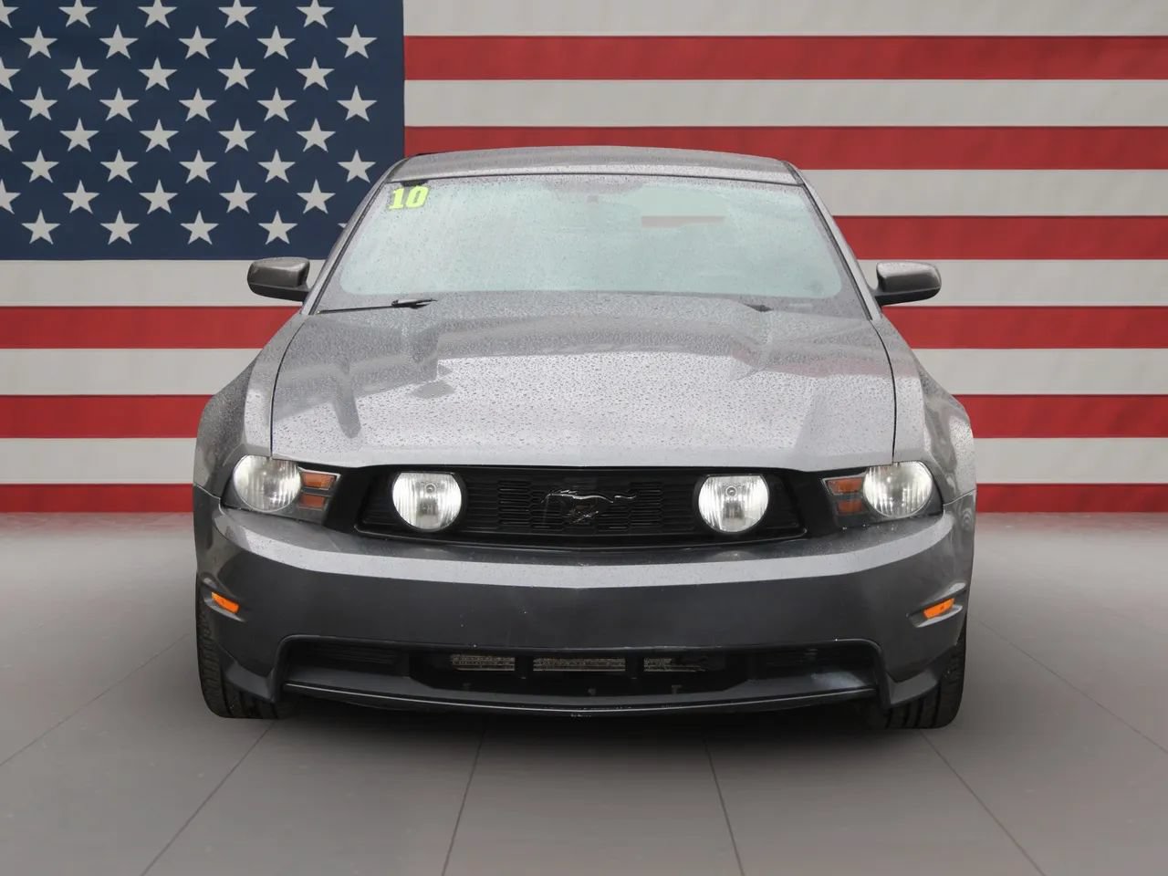 Used 2010 Ford Mustang GT Premium RWD image 2