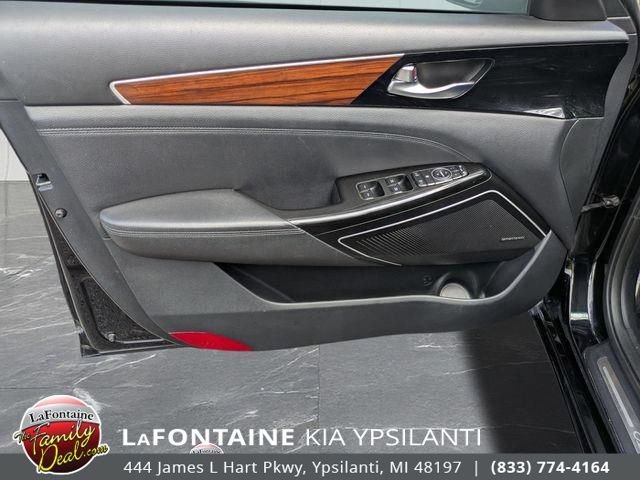 Used 2019 Kia Cadenza Technology FWD image 15