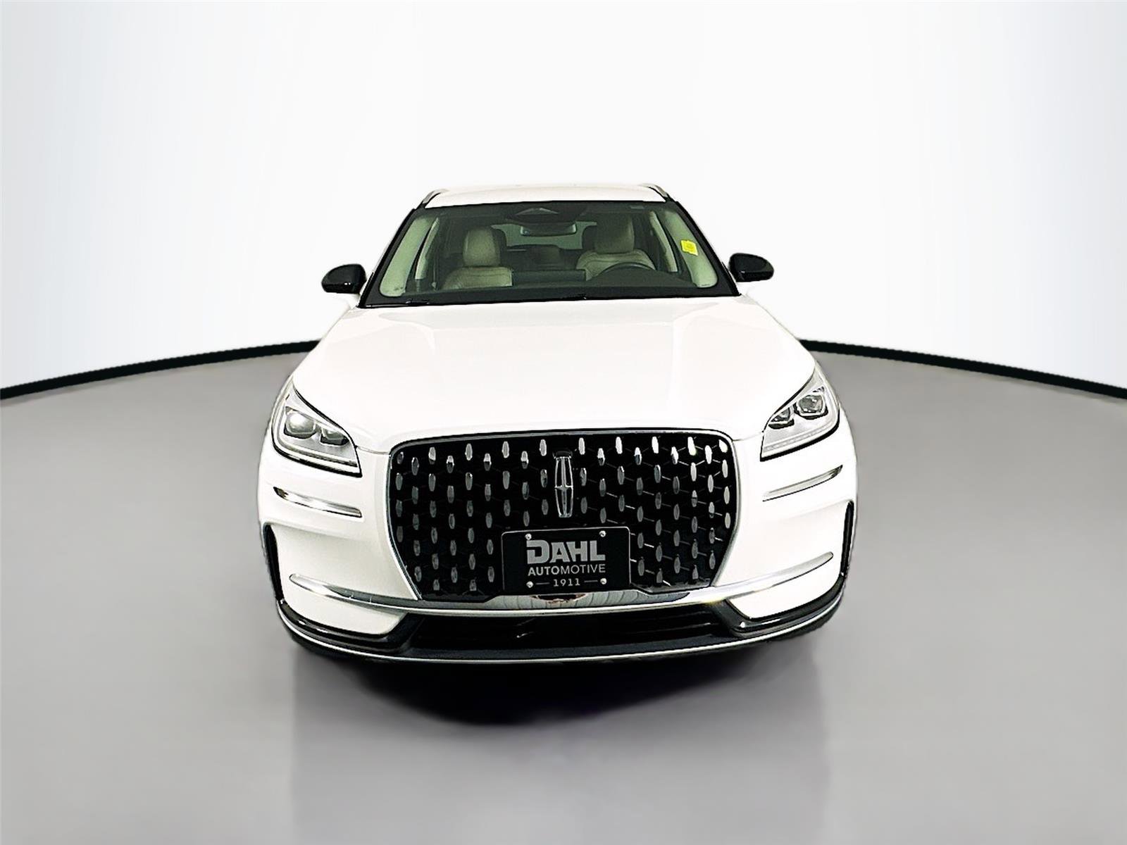 Used 2023 Lincoln Corsair Reserve image 2