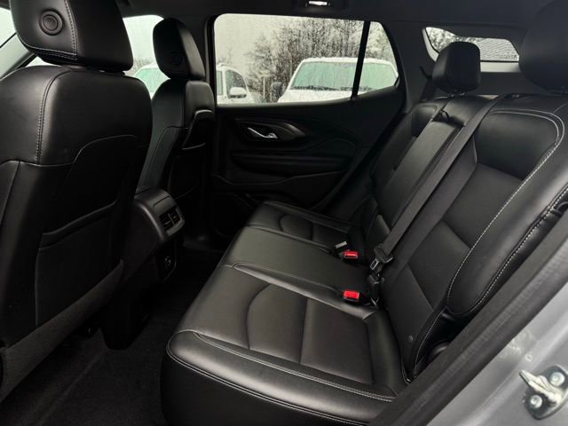 Used 2024 GMC Terrain SLT image 19