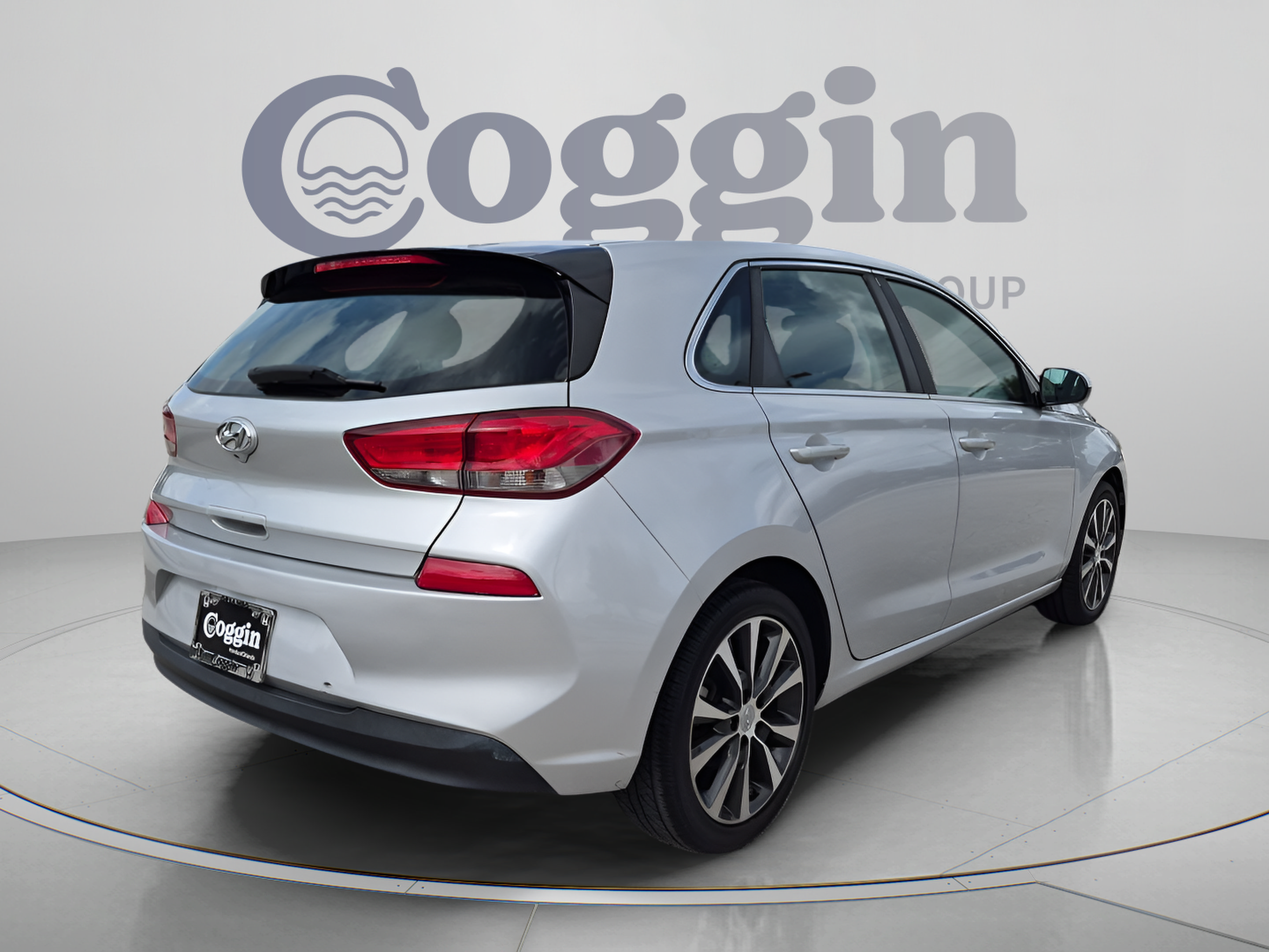 Used 2019 Hyundai Elantra GT FWD image 6
