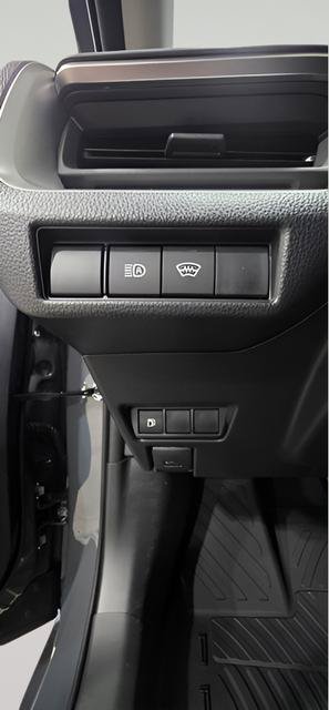New 2026 Toyota Prius LE FWD image 15