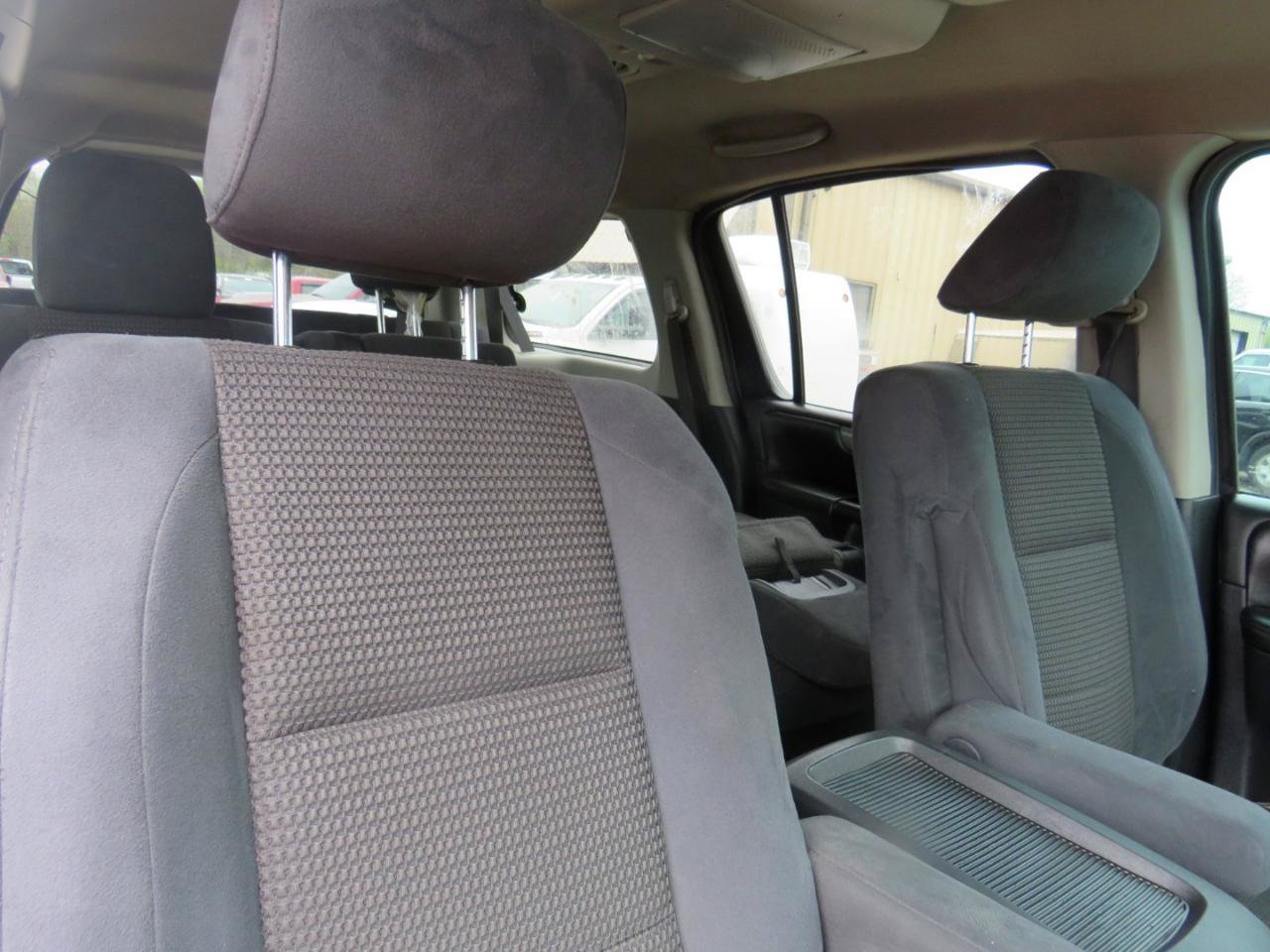 Used 2013 Nissan Armada SV AWD/4WD image 18
